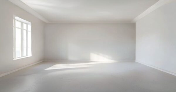 Aviso: contenido no disponible 2 A clean, empty white room with soft lighting, representing unavailability